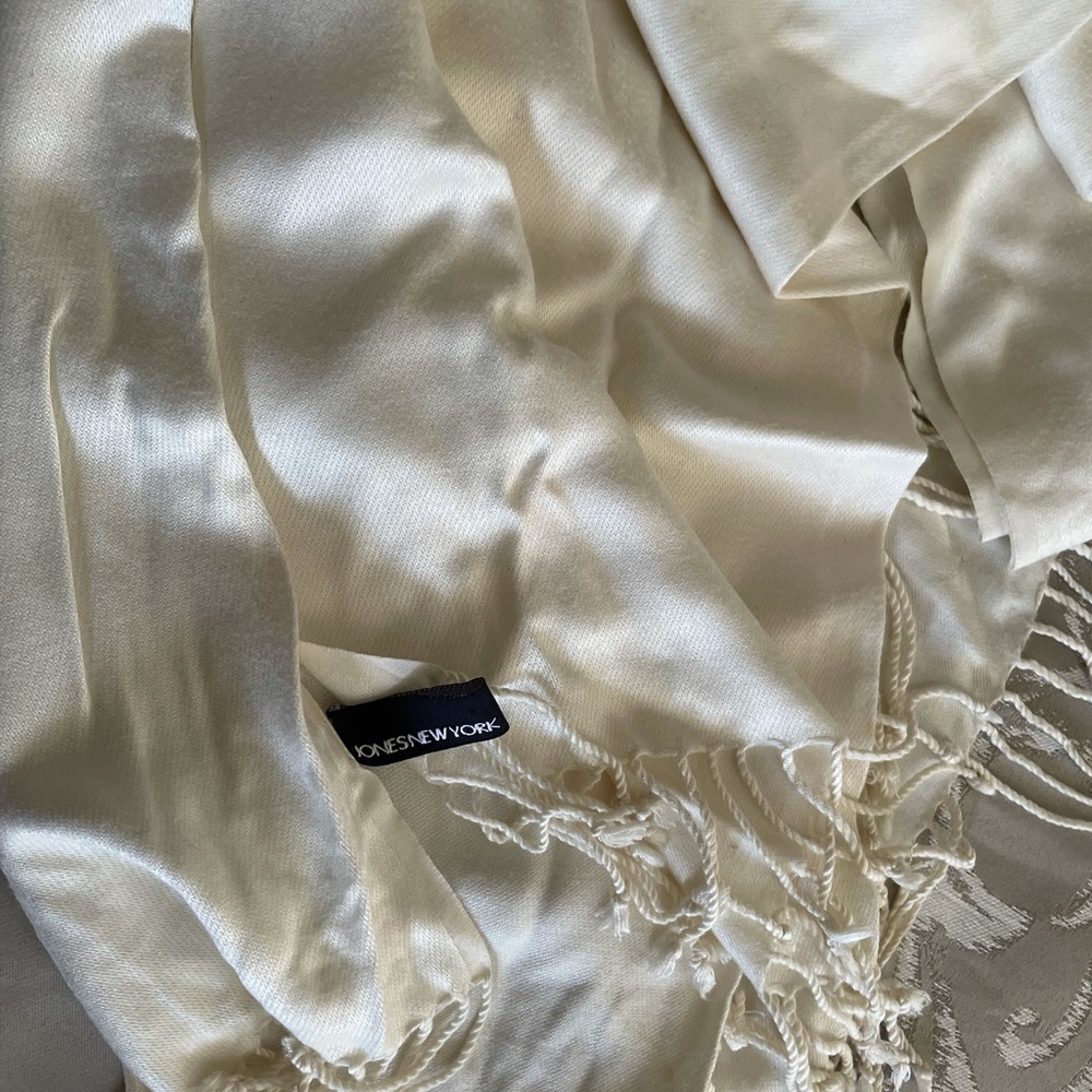 Jones New York ivory scarf